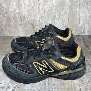 New Balance 990v5 Black & Gold Shoes - Size: 1.5